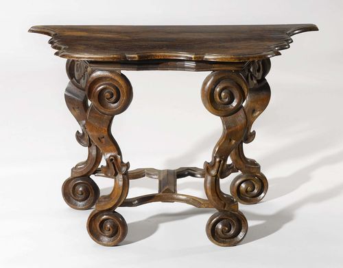 CONSOLE, Baroque style, France or North Italy, 19th century. Carved oak. 115x55x75 cm.