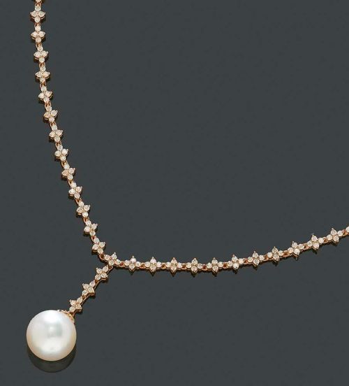PEARL AND BRILLIANT-CUT DIAMOND NECKLACE. Red gold 750. Very decorative "Y"-shaped necklace featuring rosette motifs set with brilliant-cut diamonds, a South Sea cultured pearl of 14.6 Ø on the end, mounted below a row of 3 rosette motifs. Total weight of diamonds ca. 6.00 ct. L ca. 41 cm. Matches the following lot.
