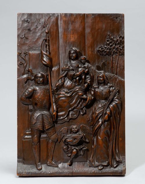 WOOD RELIEF,Historicist, Italy. Carved wood, with a figure of Mary and Child, flanked by a knight and Saint Mary Magdalene. With a lute-playing angel below. 55x36 cm.