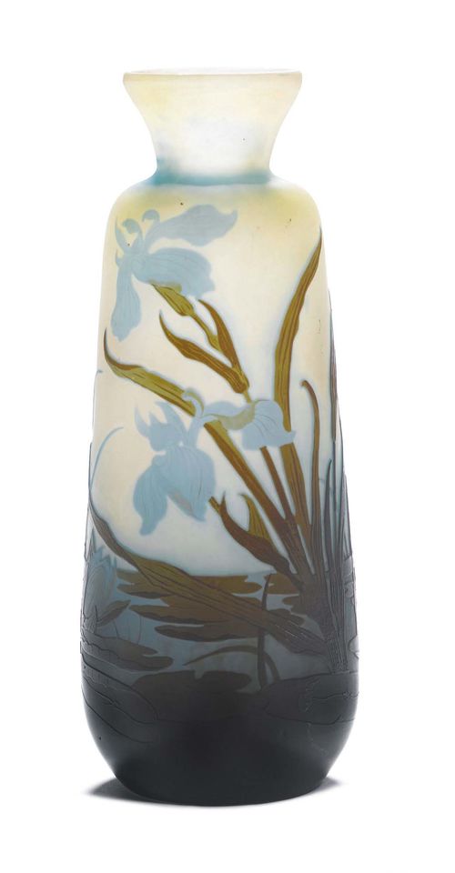 EMILE GALLE, VASE, circa 1900. White glass overlaid in blue and green with etched decoration. Signed Gallé. H 21.5 cm.