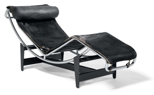 LE CORBUSIER, PIERRE JEANNERET & CHARLOTTE PERRIAND (1887-1965) (1896 - 1967) (1903-1999) CHAISE LONGUE, "LC4 (B306)" model, designed in 1928 for Thonet and Embru Rüti, re-issued by Cassina from 1965. Chromed steel and black calfskin. 57x160 cm. Numbered 0023, from the first series in 1965. Calfskin worn.