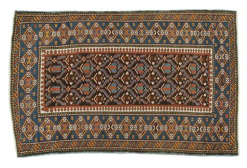DAGESTAN old. Black central field with stylised flowers in blue and red, with blue border. Good condition.156x96 cm.