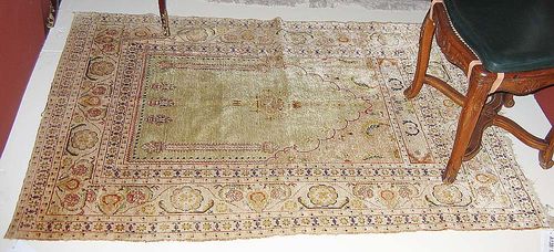 SILK GHIORDES, antique. Light green mihrab with pink spandrels and beige border with stylised flowers. Good condition. 157x118 cm.