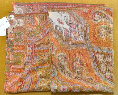 KASHMIR SHAWL old.In good condition, a rent to be restored, 175x178 cm.