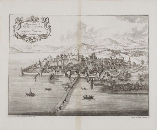 RAPPERSWIL.-Rapperswila Metropolis Comitatus... (bird's eye view). Johann Heinrich Meyer von Winterthur delin. Andreas et Joseph Schmuzer sc. Copper engraving, 32.5 x 44 cm. From: Herrgott, M., Genealogia diplomatica augustae gentis Habsburgicae (Habsburg chronicle). - Strong clear impression with margin. Browning in the vertical central fold. Overall good condition.