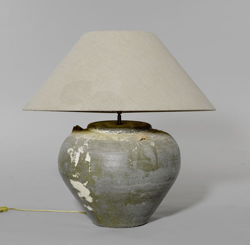 TABLE LAMP DESIGNED AS AN AMPHORA,