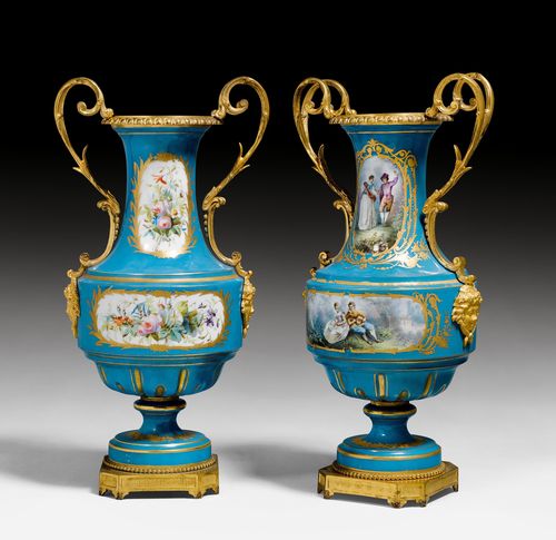 PAIR OF VASES WITH HANDLES,