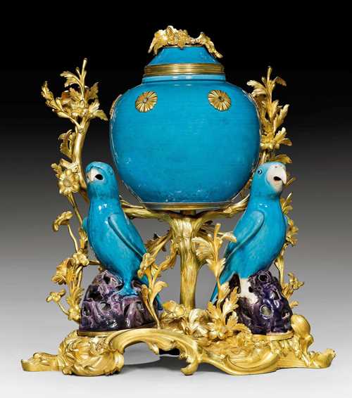 POTPOURRI "AUX PERROQUETS",Louis XV, the porcelain China, 18th century, the bronze Paris, 18th century. Matte and polished gilt bronze with turquoise blue porcelain. Some alterations. H 44 cm. Provenance: - Perrin, Paris. - From a highly important European private collection.