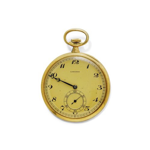 POCKET WATCH LONGINES WITH CHAIN, ca. 1920. Yellow gold 750, 61 and 22g. Polished case No. 3707644. Gold-coloured dial with black Arabic numerals, blue Breguet hands, small second at 6h. Lever escapement No. 3707644, Cal. 18.89M with Breguet spring, bimetallic balance and 1 screwed chaton. matching curb link chain, L 25 cm. D 48 mm. With original case.