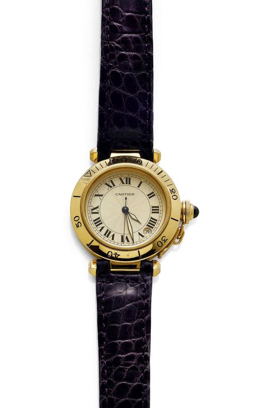 LADY'S WRISTWATCH, AUTOMATIC, CARTIER PASHA, 1990s. Yellow gold 750. Round case No. 10351 C53329 with screw-down back, sapphire-set crown and diver's rotatable lunette. Engine-turned dial with black Roman numerals and luminous hands, central second, date at 4-5h. Automatic, Cal. 049. Violet original leather band with gold clasp. D 36 mm. With three additional leather bands in beige, wine-red, and brown.
