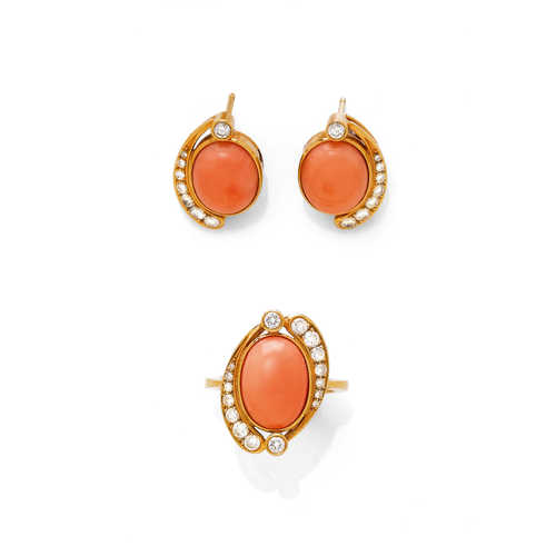 CORAL AND DIAMOND RING, WITH PENDANT AND EARRINGS.