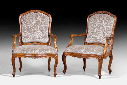 PAIR OF ARMCHAIRS,