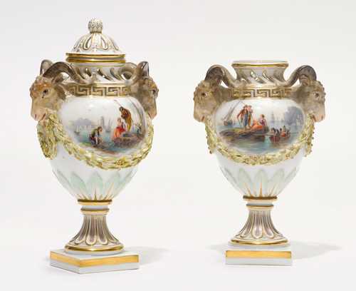 A PAIR OF SMALL CABINET VASES WITH RAM'S HEAD HANDLES,