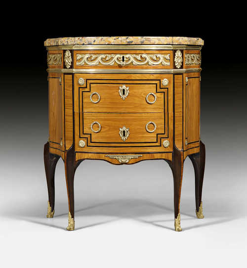 SMALL COMMODE,