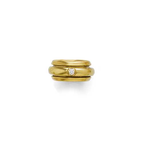 GOLD AND DIAMOND RING, BY PIAGET.