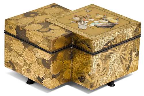 A LACQUERED BOX WITH SHIBAYAMA-STYLE INLAYS.