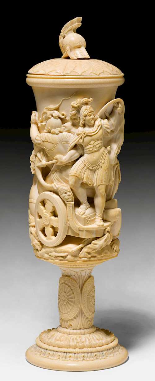 LIDDED GOBLET WITH A BATTLE SCENE FROM ANTIQUITY