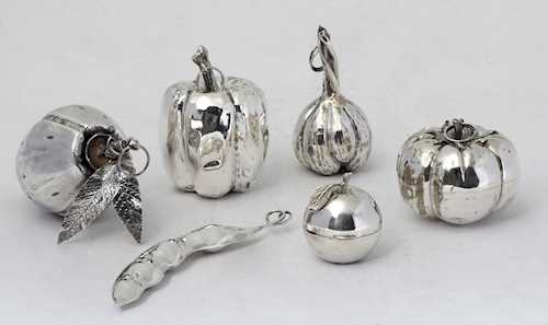 LOT COMPRISING FIVE SCULPTED SILVER VEGETABLES AND ONE SILVER-PLATED, APPLE-SHAPED BOX