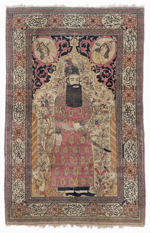 FERAGHAN PICTORIAL CARPET antique.Light central field with depictions of human figures, animals and plants, light edging with inscription cartouches, slight wear, 140x215.