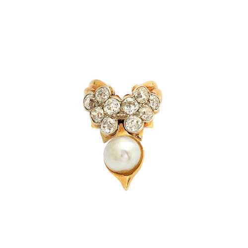 PEARL AND DIAMOND RING, ca. 1970.
