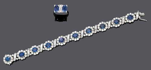 SAPPHIRE AND DIAMOND BRACELET WITH RING, ca. 1970.