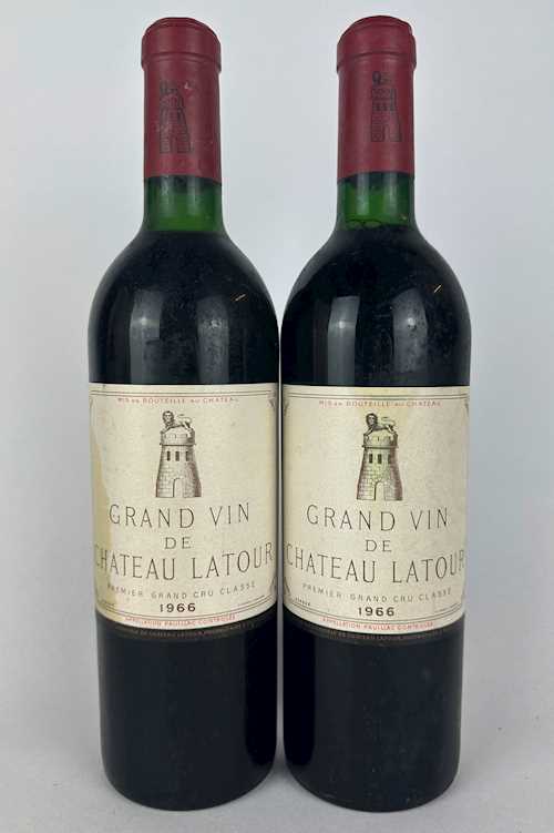 2 bts Pauillac Ch. Latour 1er Grand Cru Classé 0.75 L 1966