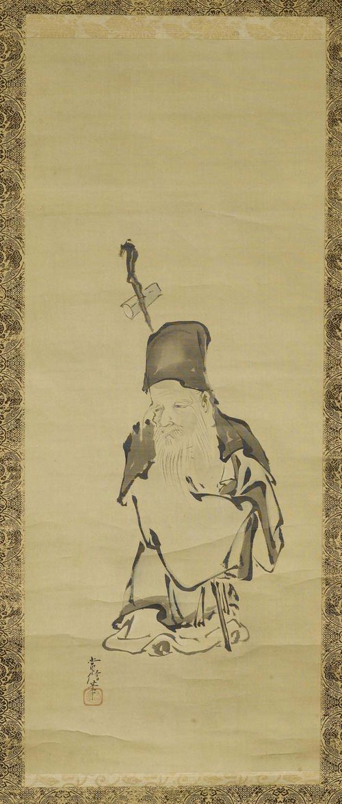 HANGING SCROLL ATTRIB. TO KANO TSUNENOBU (1636-1713). Japan, 19th c., 94x38 cm.  Ink and light colour on silk. God of  longvity Jurôjin. Sign.: Tsunenobu hitsu. Brocade mounting. Woodbox.