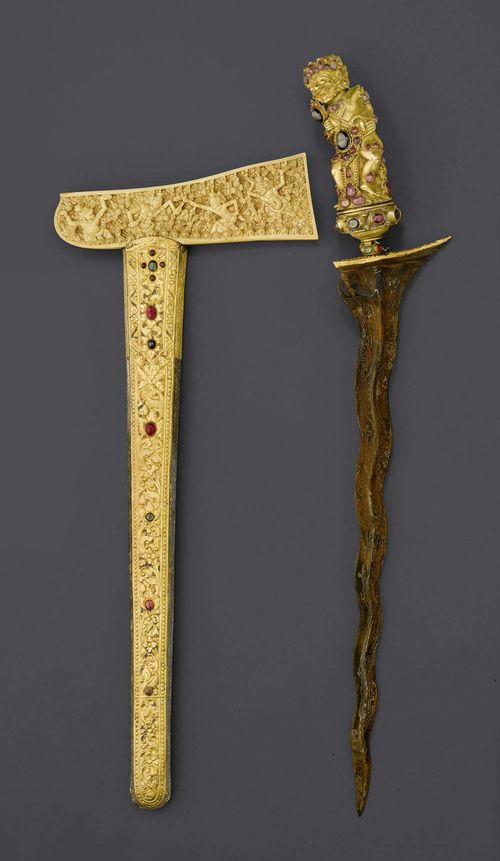 A SPLENDID KRIS WITH GOLD HANDLE AND IVORY WRANGKA. Indonesia, Bali, lenght 63.5 cm. Assembled.
