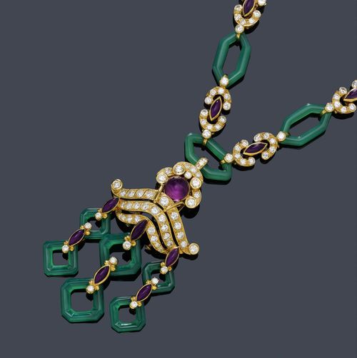 AGATE, AMETHYST AND DIAMOND NECKLACE, VAN CLEEF & ARPELS, ca. 1980. Yellow gold 750. Decorative necklace of 8 hexagonal, green agate rings, connected to one another by of 8 oval intermediate links, each set with 1 navette-shaped amethyst cabochon within a border of 12 brilliant-cut diamonds, weighing ca. 7.20 ct in total. Can also be worn as a pair of bracelets. Signed VCA Nos. 23615 and 23617, L ca. 37 cm. The pendant/clip brooch consists of 3 convex band motifs set with brilliant-cut diamonds and 1 round amethyst cabochon within a border of 10 brilliant-cut diamonds. The lower part, of 3 flexibly mounted pendants, each of 2 agate rings, 2 navette-cut amethysts and 3 brilliant-cut diamonds. Total weight of the brilliant-cut diamonds ca. 3.80 ct. The clip eyelet additionally decorated with 4 small brilliant-cut diamonds. Clip mechanical part in white gold. Signed VCA 12063 CS. Ca. 9 x 4.5 cm. With case.