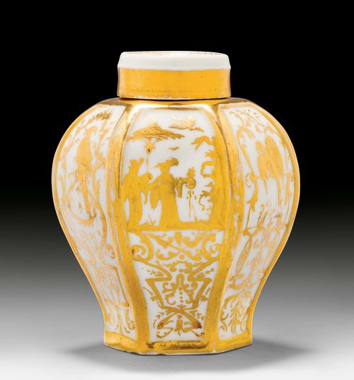 MEISSEN TEA-CADDY AND COVER,Meissen, the porcelain ca. 1720-25, the decoration by  Abraham ca. 1725-1735. Decorated with Chinese scenes, gilt. Illegible lustre mark Jf (?). H 10 cm. Gilding, slightly rubbed. Provenance: - Kunsthandel Heinz Reichert, Munich, 1986. - from a Zurich private collection.