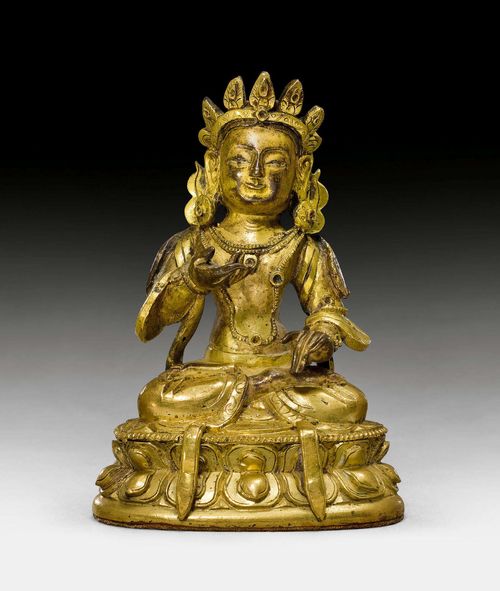 A SMALL GILT BRONZE FIGURE OF A BODHISATTVA. Tibeto-chinese, 18th/19th c. Height 9 cm. Attributes lost.