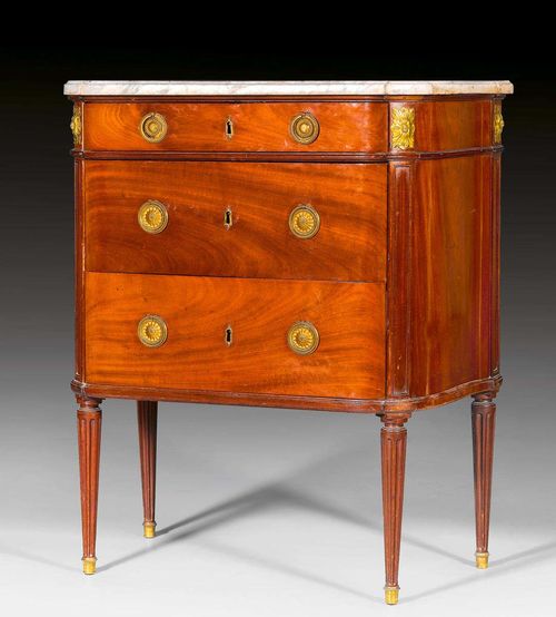 SMALL COMMODE,Louis XVI, stamped J.F. LELEU (Jean-Francois Leleu, maitre 1764), guild stamp, Paris circa 1770. Fluted mahogany in veneer. Finely gilt bronze mounts and sabots. Shaped, grey/white speckled marble top. 76x41x89 cm. Provenance: - Collection of Jacques Arpels, Paris. - From a European collection.