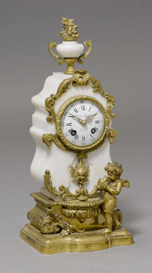 A SMALL MANTEL CLOCK, Napoléon III, Paris. The dial signed HENRY LEPAUTE. White marble and bronze. White enamel dial. Paris movement. H 33 cm. Bell lost.