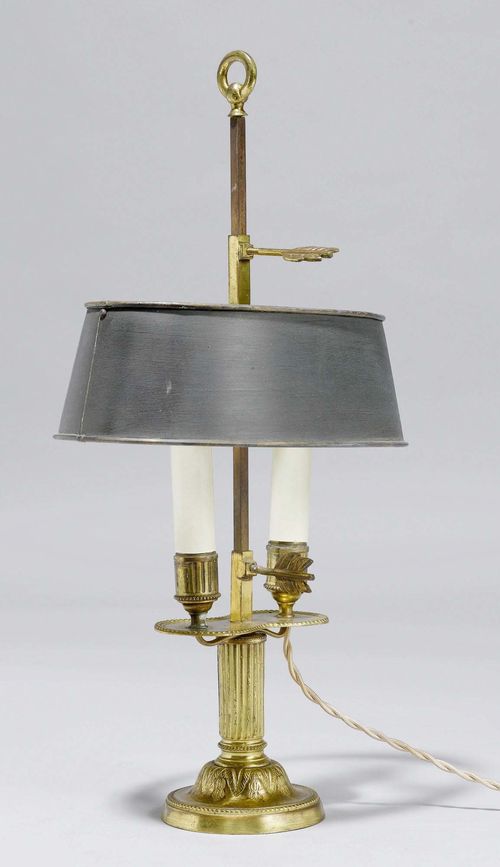 SMALL BOUILLOTTE LAMP,Louis XVI style, France. Bronze and green metal lampshade. Two-armed candle holder with oval, height-adjustable lampshade. H 49 cm.