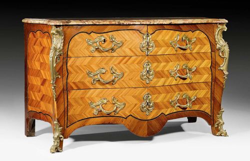 IMPORTANT COMMODE, Regence, stamped E. CLAVEL (Etienne Clavel, maitre after 1739), Paris circa 1740/50. Tulipwood, rosewood and purpleheart in veneer, inlaid with diamond pattern and reserves. The front with 3 sans traverse drawers, the top drawer divided into 2. Exceptionally fine, matte and polished gilt bronze mounts and sabots. Shaped "Breche d'Alep" top. 147x68x92 cm. Provenance: - Sotheby's London, 30.4.1965 (Lot No. 177). - Stodel collection, London. - German private collection, Ascona. - Galerie Koller Zurich, 15.3.2000 (Lot No. 1556). - English collection.