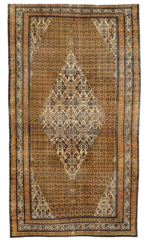 SENNEH antique.Beige central field with a white central medallion, the entire carpet is decorated with stylized floral motifs in shades of blue and dusky pink, slightly shortened on one side, signs of wear, otherwise in good condition, 690x385 cm.