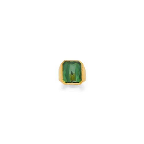 TOURMALINE AND GOLD RING. Yellow gold 750. Casual Chevalière ring, the top set with 1 octagonal, green tourmaline weighing ca. 15.00 ct. Size ca. 60.