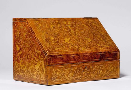 LETTER BOX,France, 19th century. Walnut with burlwood veneer. Rectangular box with hinged cover. Walls decorated with birds, flowers and leaves. Interior fitted with 4 compartments. 29.5 x 18 x 19.5 cm.