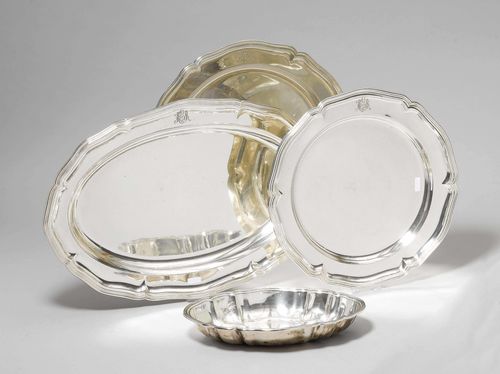 LOT OF 3 PLATTERS AND AN OVAL BOWL,Germany, 20th century. 2 round and 1 oval platter, and 1 oval bowl. L 56 cm, total weight 4700 g.