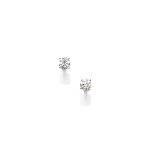 DIAMOND EAR STUDS. White gold 750. Each set with 1 brilliant-cut diamond, ca. H/P1, weighing ca. 2.00 ct in total, in a 4-prong chaton.