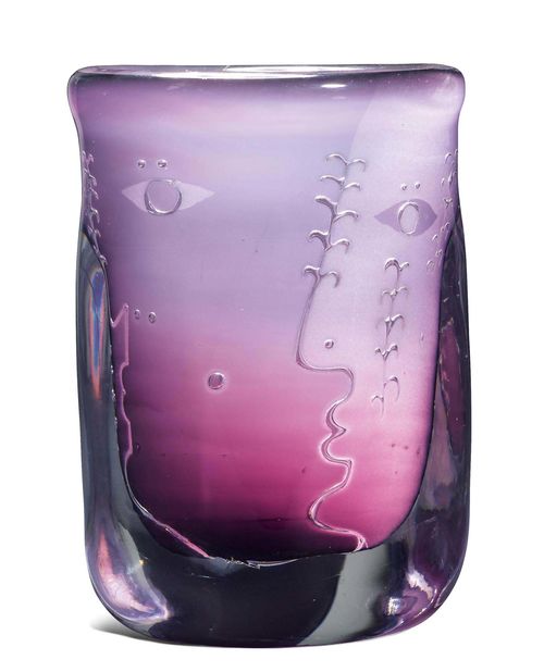 INGEBORG LUNDIN (1921 - 1992) VASE, Model "Ariel" for Orefors Pink glass. Signed and inscribed below: Orrefors Ariel nr. 471-6 Ingeborg Lundin. H 17.5 cm.