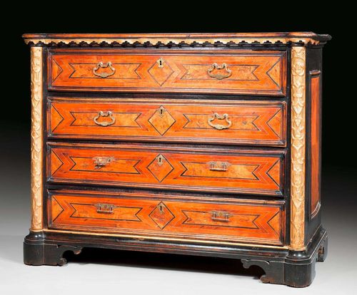 LARGE CHEST OF DRAWERS, Renaissance, Northern Italy circa 1700. Walnut and local fruitwoods inlaid with reserves and fillets and partly gold painted. With 4 drawers, bronze mounts and drop handles. 150x60x116 cm.