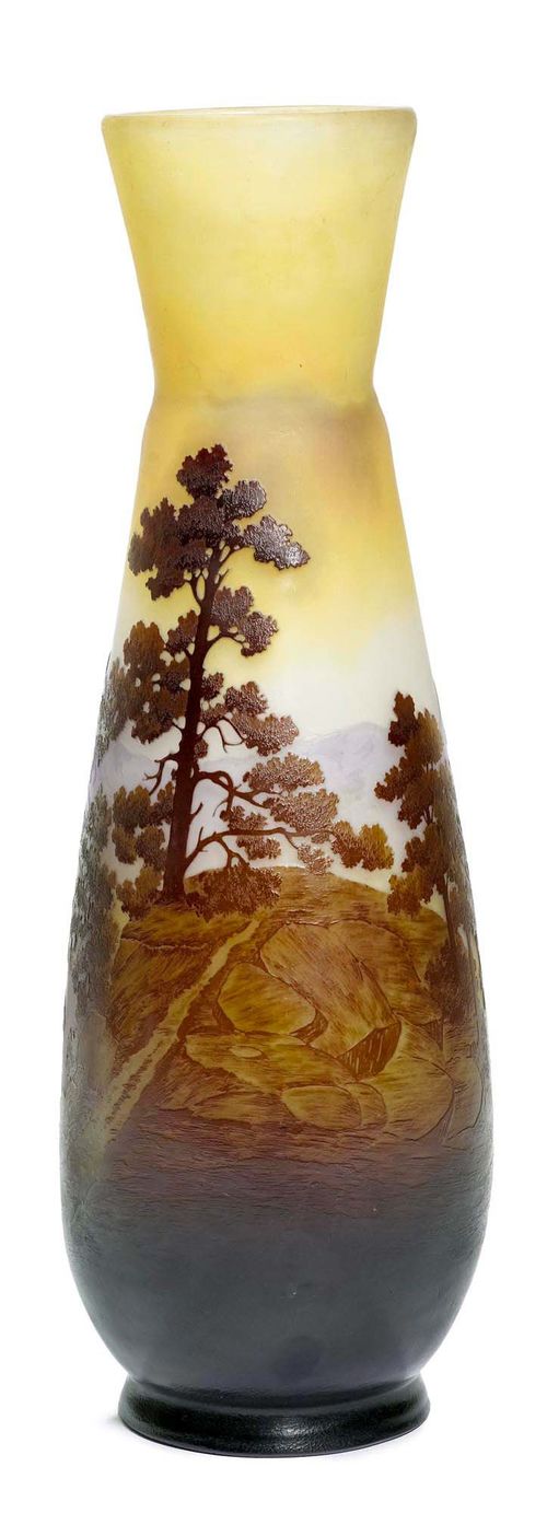 EMILE GALLE VASE, c. 1900 Yellow glass overlaid in blue and brown with etched decoration. Signed Gallé. H. 40 cm.