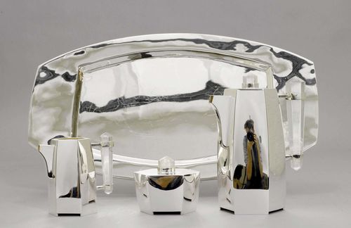 COFFEE SERVICE, silver. 20th century. Crystal finials and handles. Comprising: coffee pot, cream jug, sugar bowl and tray. H pot 22. 5 cm. Total weight: 3820 g.