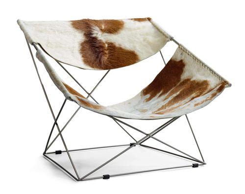 PIERRE PAULIN (1927 - 2009) EASY CHAIR, "Butterfly" model, designed in 1964 for Artifort. Chromed steel and brown/white cow hide. Some wear.