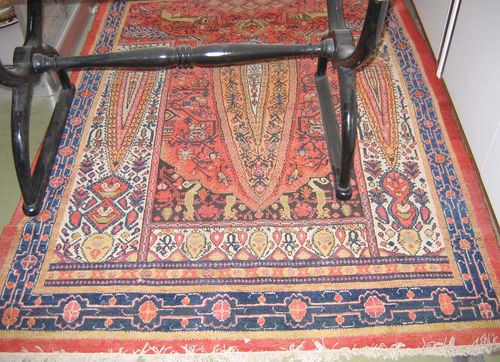 MALAYER old. Red and white central field with cedar trees and animals, blue border. Good condition.176x128 cm.