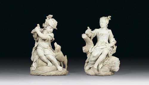 PAIR OF SCULPTURES "LES ENFANTS A LA COLOMBE". Louis XV, Flemish circa 1710/20. "Carrara" marble. With minor losses. H 100 and 104 cm. Provenance: Private collection, Monte Carlo.