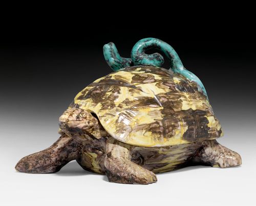 MEAT PIE TUREEN DESIGNED AS A TURTLE,
