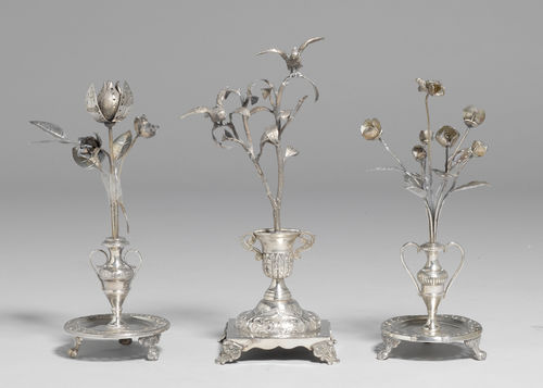 LOT COMPRISING 3 FLORAL TOOTHPICK HOLDERS,