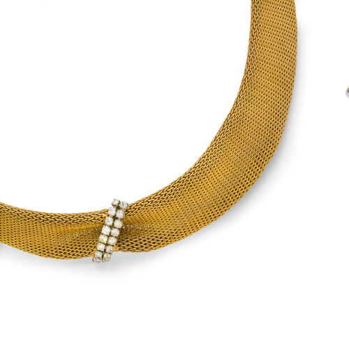 GOLD AND DIAMOND NECKLACE, ca. 1950.